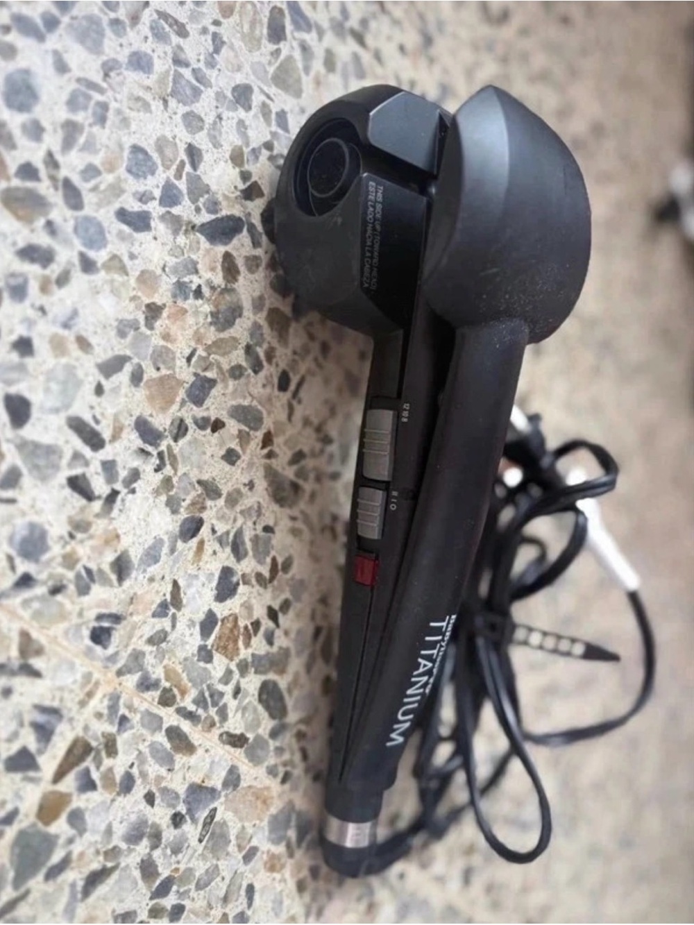 Black Titanium Automatic Curling Wand - Black